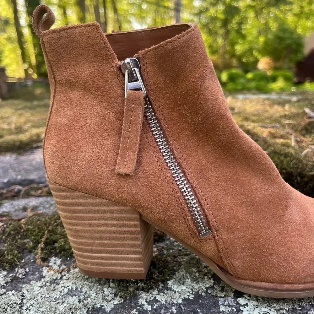 Dolce Vita Rila Cognac Brown Suede Block Heel Ankle Boots Size 6.5